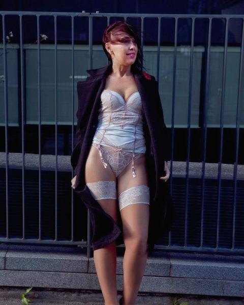 Série Strapless de Jacques SANTIAGO